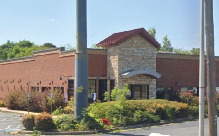 Pictures of Retail property located at 100 Valley Dr, Perry, GA 31069 for sales - image #1