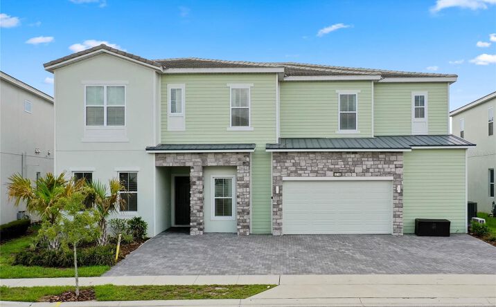 Pictures of Hospitality, Mixed Use property located at 1743 Oak Blossom Dr, Davenport, FL 33837 for sales - image #1