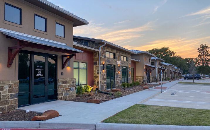 Pictures of Retail, Office property located at 2643 S Loop 336 W, Conroe, TX 77304 for sales - image #1