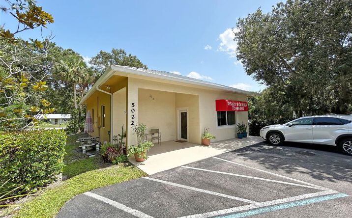 Pictures of Office property located at 5022 Feeder Road, Fort Pierce, FL 34951 for sales - image #1