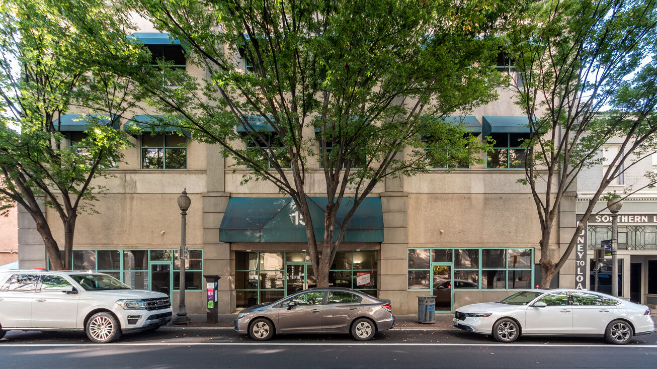 Pictures of Office property located at 15 Salem Ave SE, Roanoke, VA 24011 for sales - image #1
