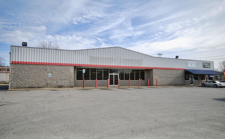 Pictures of Retail property located at 220 N Royal St, Jackson, TN 38301 for sales - image #1