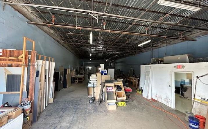 Pictures of Industrial, Office property located at 2546 W 6th, Hialeah, FL 33010 for sales - image #1