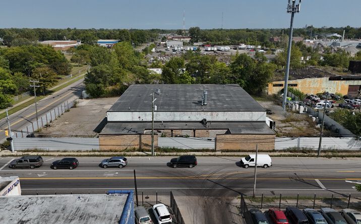 Pictures of Industrial property located at 14410 Meyers Rd, Detroit, MI 48227 for sales - image #1