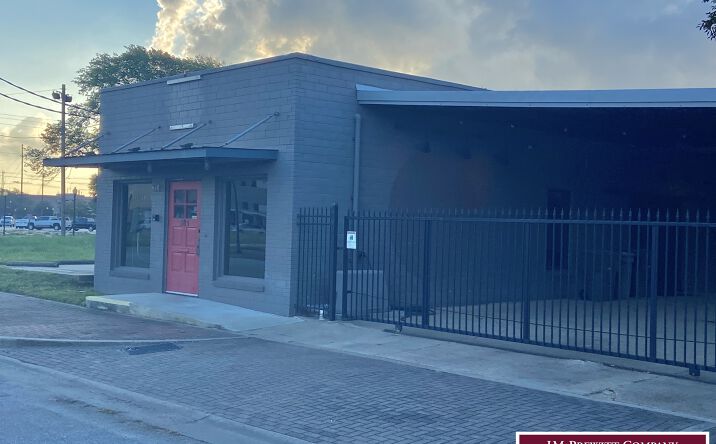 Pictures of Office, Industrial property located at 585 Wall St, Beaumont, TX 77701 for sales - image #1