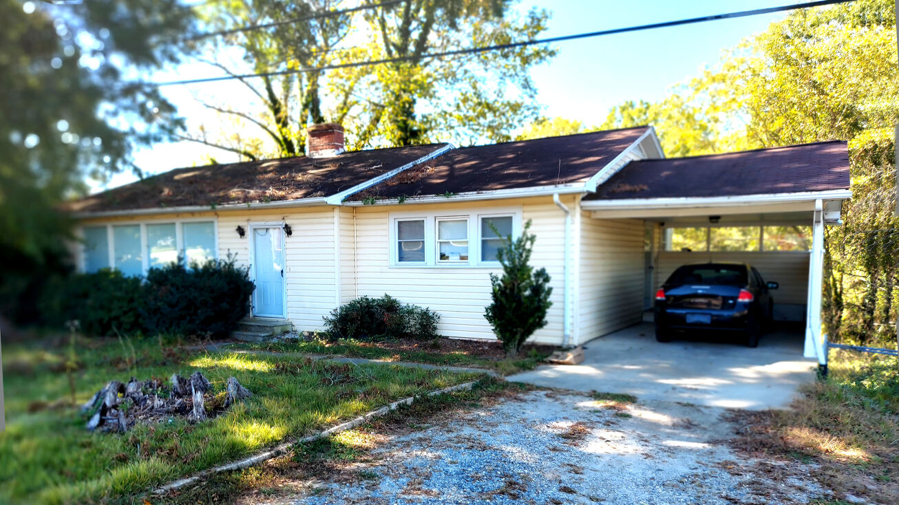 2124 Northwest Blvd, Newton, NC 28658