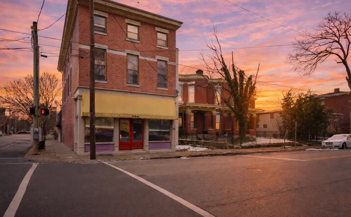 Pictures of Mixed Use, Multifamily, Office, Retail property located at 1164 S Brook St, Louisville, KY 40203 for sales - image #1