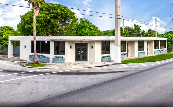 Pictures of Retail property located at 4200 NW 2nd Ave, Miami, FL 33127, 4202 NW 2nd Ave, Miami, FL 33127, 4204 NW 2nd Ave, Miami, FL 33127 for sales - image #1