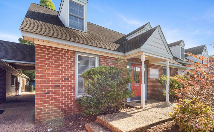 Pictures of Office property located at 7198 Chapman Dr, Gloucester Point, VA 23072 for sales - image #1