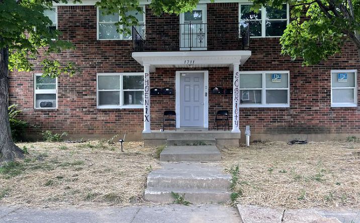 Pictures of Multifamily property located at 1711 Liberty Bell Way, Louisville, KY 40215 for sales - image #1