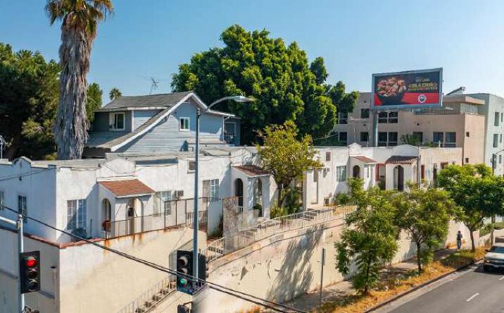 Pictures of Multifamily property located at 272 S Burlington, Los Angeles, CA 90057 for sales - image #1
