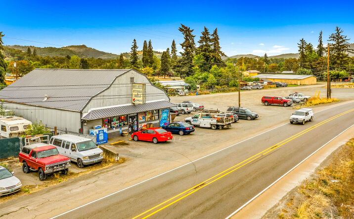 Pictures of Retail property located at 9379 Old Highway 99 South, Winston, OR 97496 for sales - image #1