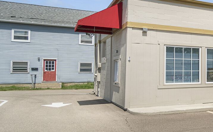 Pictures of Mixed Use property located at 102 E Hitt St, Mount Morris, IL 61054 for sales - image #1