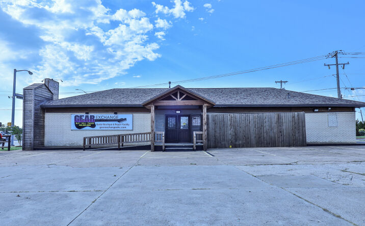 Pictures of Retail property located at 3401 NW 36th St, Oklahoma City, OK 73112 for sales - image #1