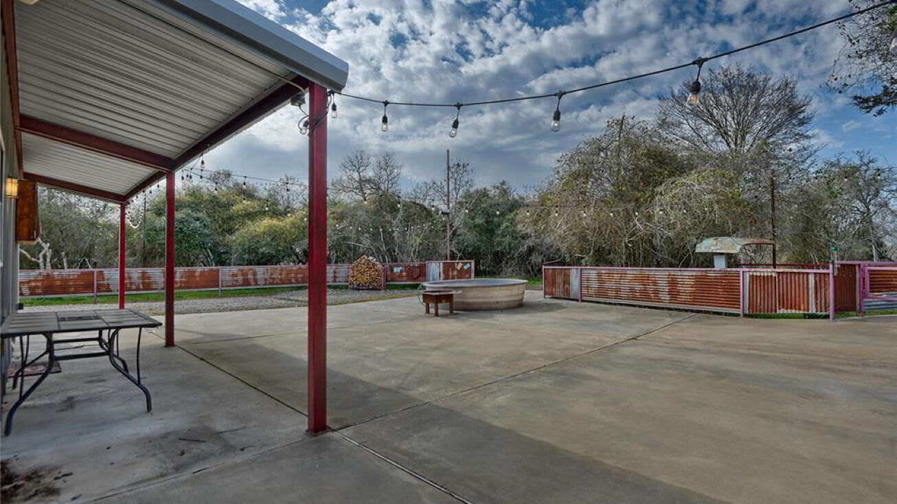 25062 Hwy 159, Hempstead, TX 77445