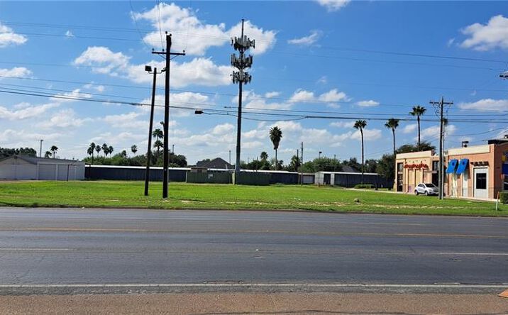 Pictures of Retail, Land property located at 2215 N Conway Avenue, Mission, TX 78572 for sales - image #1