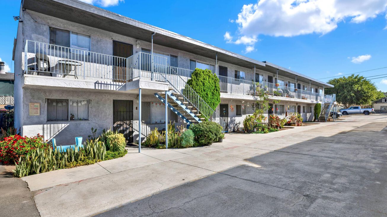 3628 S Cordoba Ave, Spring Valley, CA 91977