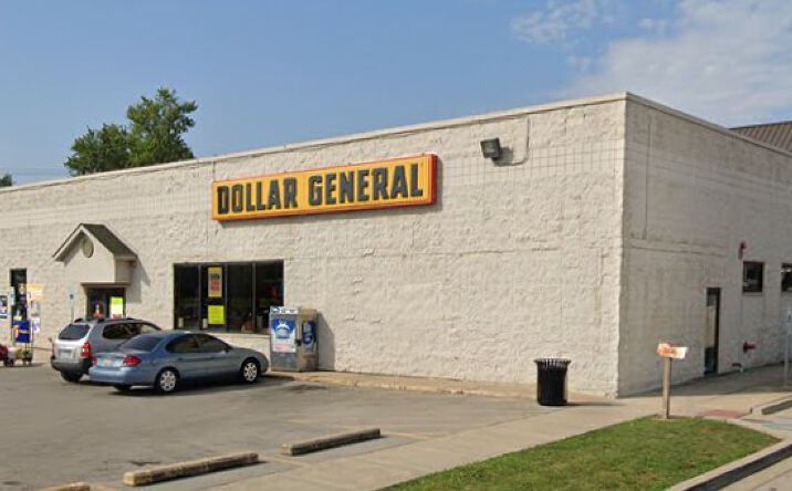 Pictures of Retail property located at 613 Locust Street, Marshall, IL 62441 for sales - image #1