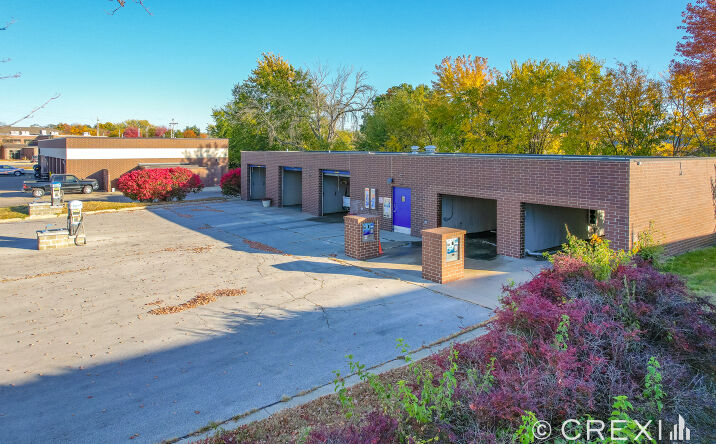 Pictures of Special Purpose property located at 5740 Merle Hay Rd, Johnston, IA 50131 for comps - image #1