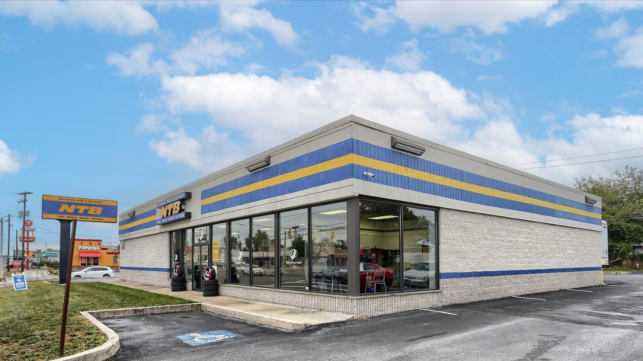 4521 Jonestown Rd, Harrisburg, PA 17109