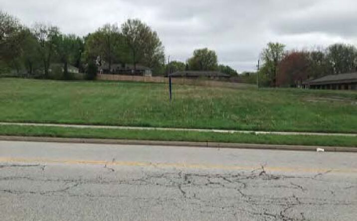 Pictures of Retail, Office, Land property located at 1130 NW South Outer Road, Blue Springs, MO 64015 for sales - image #1