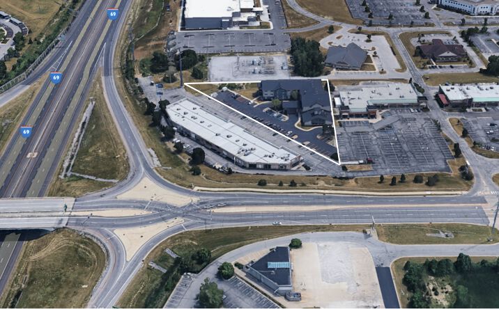 Pictures of Hospitality property located at 2902 E Dupont Rd, Fort Wayne, IN 46825 for sales - image #1