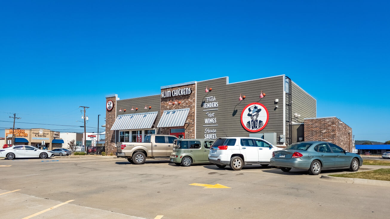 2200 E Main St, Russellville, AR 72802