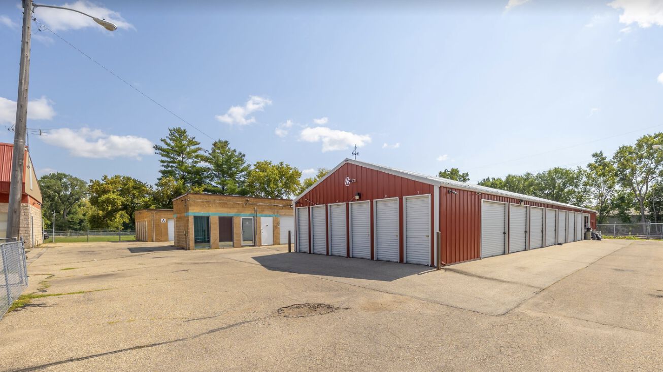 840 7th St NW, Rochester, MN 55901