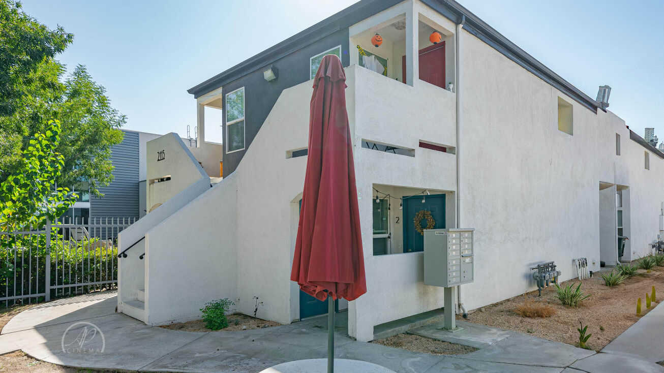 2115 G st, Bakersfield, CA 93301