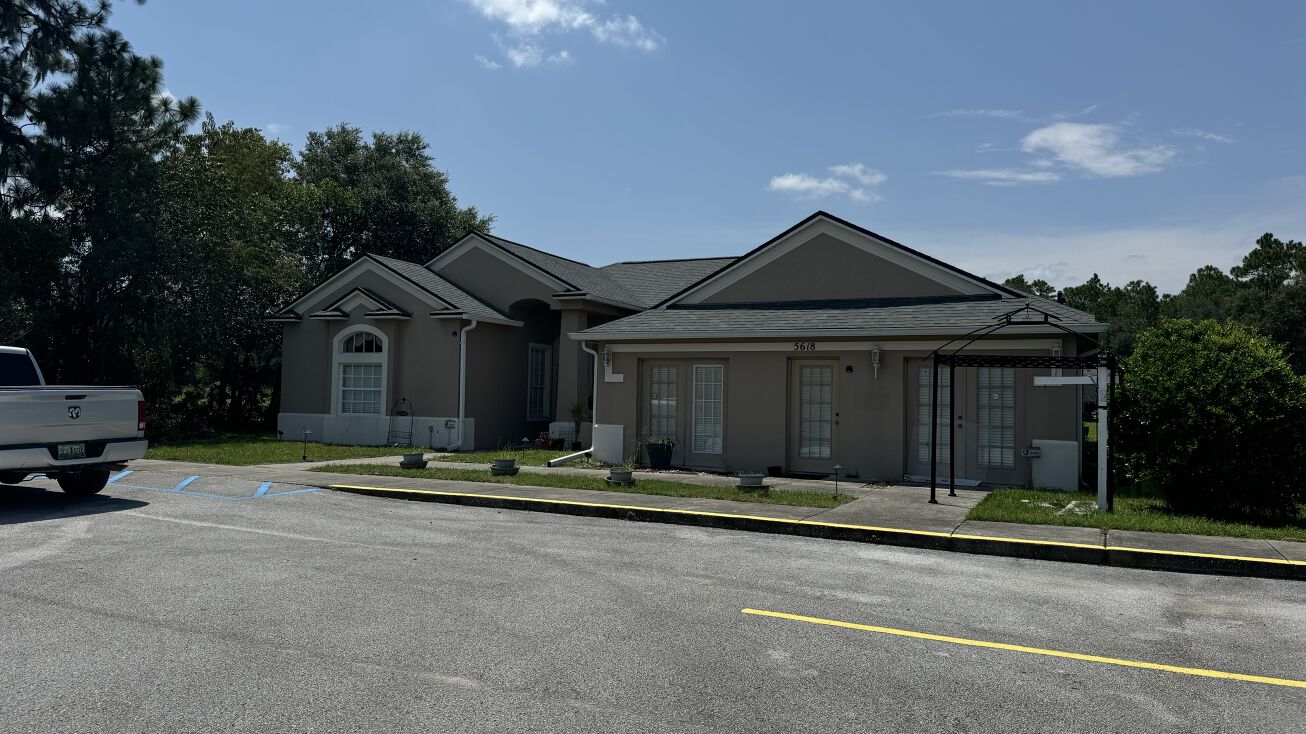 5618 N Lecanto Hwy, Beverly Hills, FL 34465