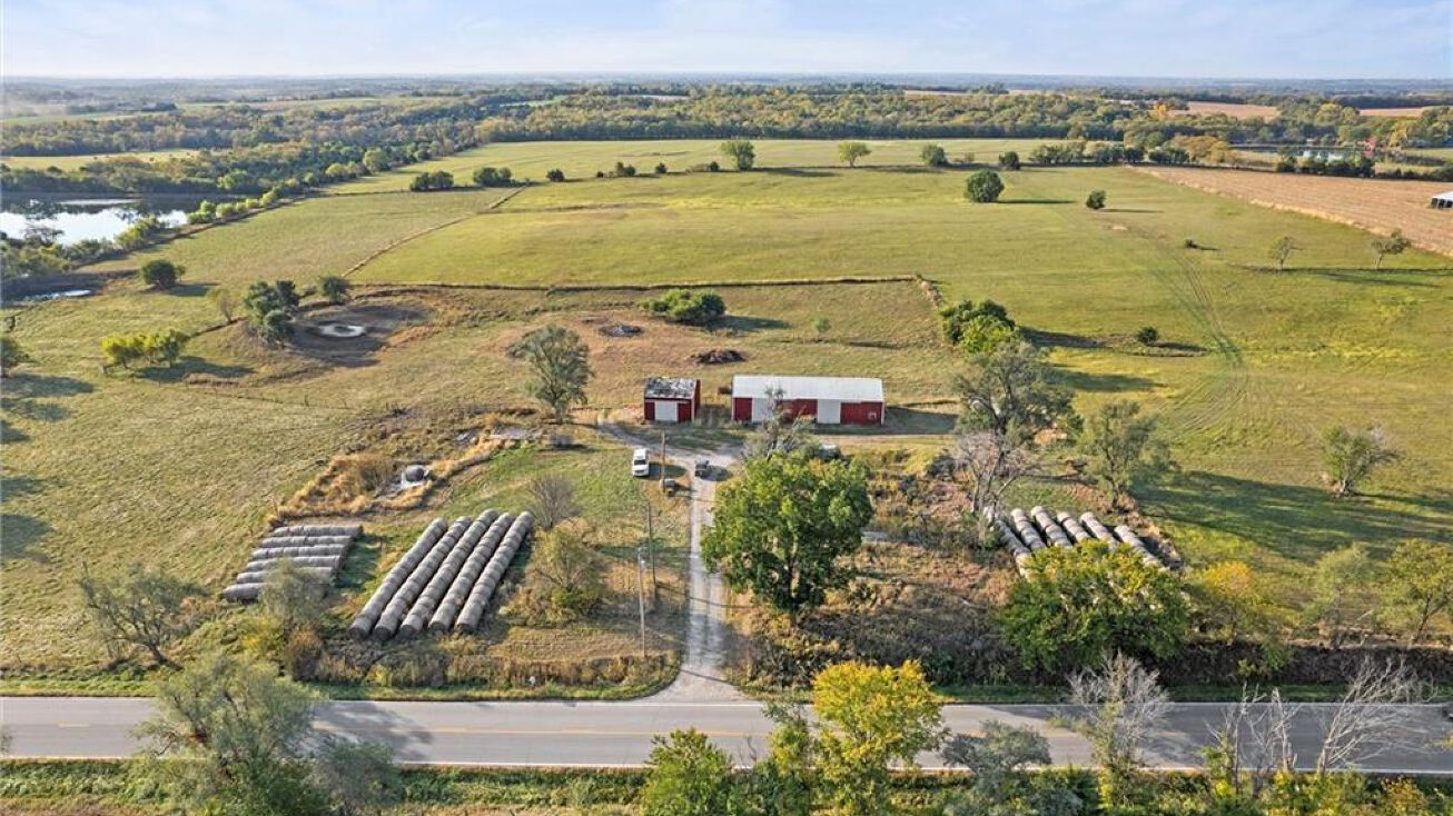 25611 Easton Road, Easton, KS 66020