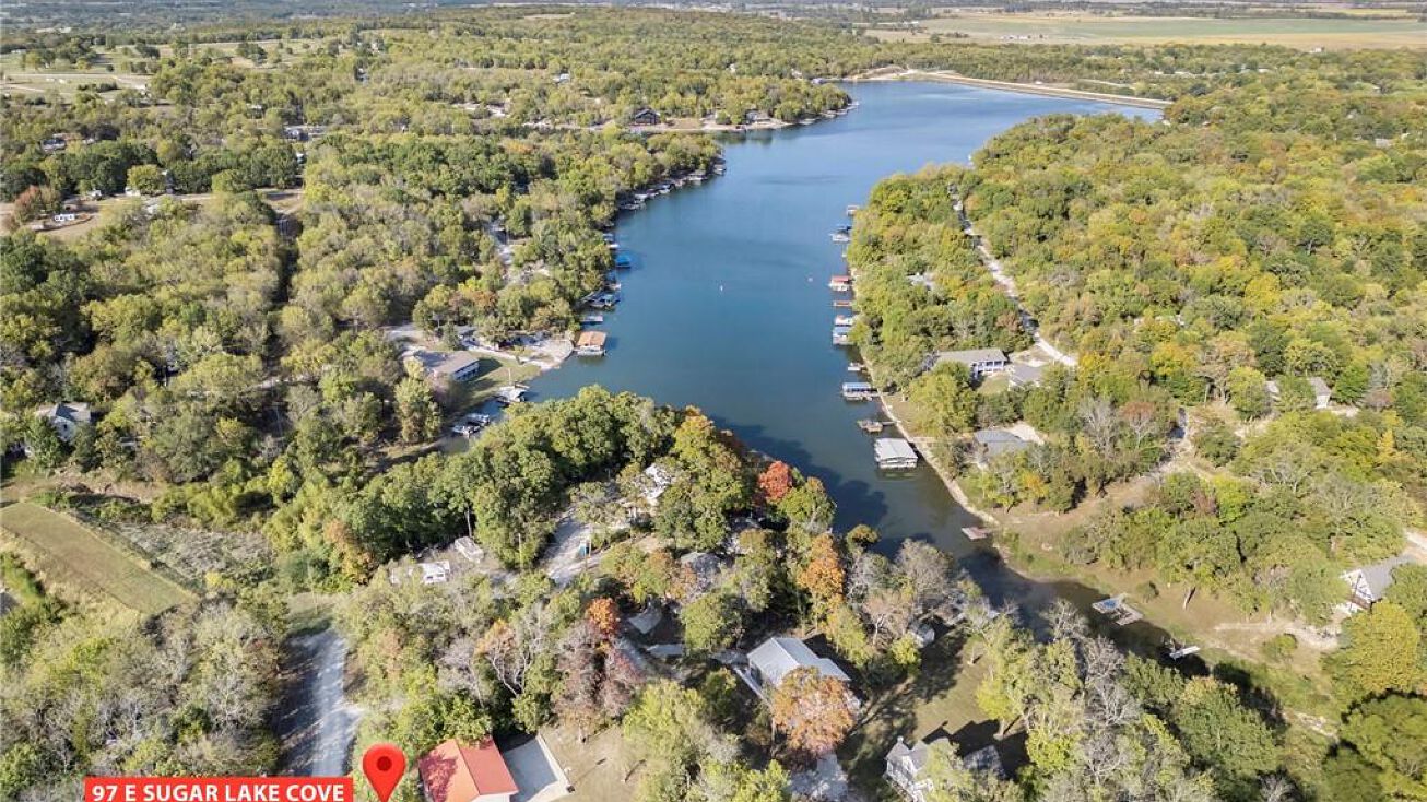 97 E Sugar Lake Cove, Mound City, KS 66056