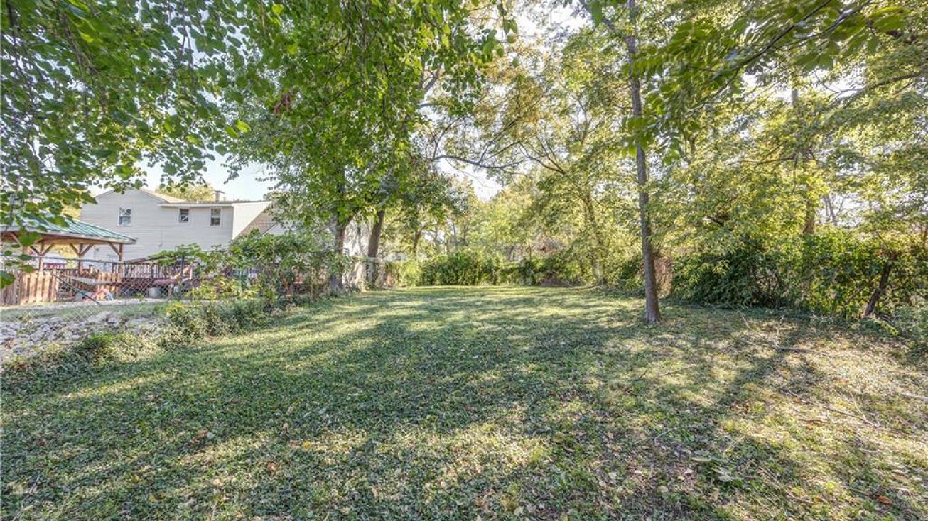 3022 Spruce Avenue, Kansas City, MO 64128