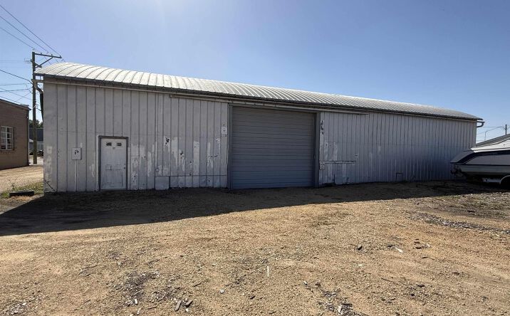 Pictures of Industrial property located at 13th Ave 3RD Street, Fulton, IL 61252 for sales - image #1