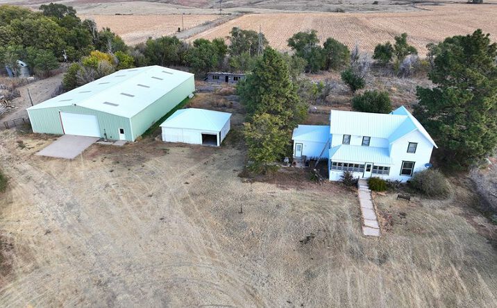 Pictures of Land property located at 73317 Road 381, McCook, NE 69001 for sales - image #1