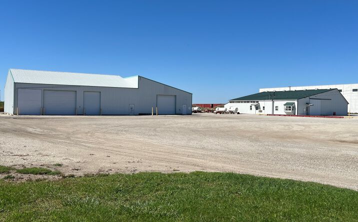 Pictures of Industrial property located at 546 N 1100 W, Wolcott, IN 47995 for sales - image #1