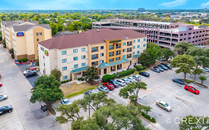 Pictures of Hospitality property located at 80 and 88 NE Interstate 410 Loop, San Antonio, TX 78216 for comps - image #1