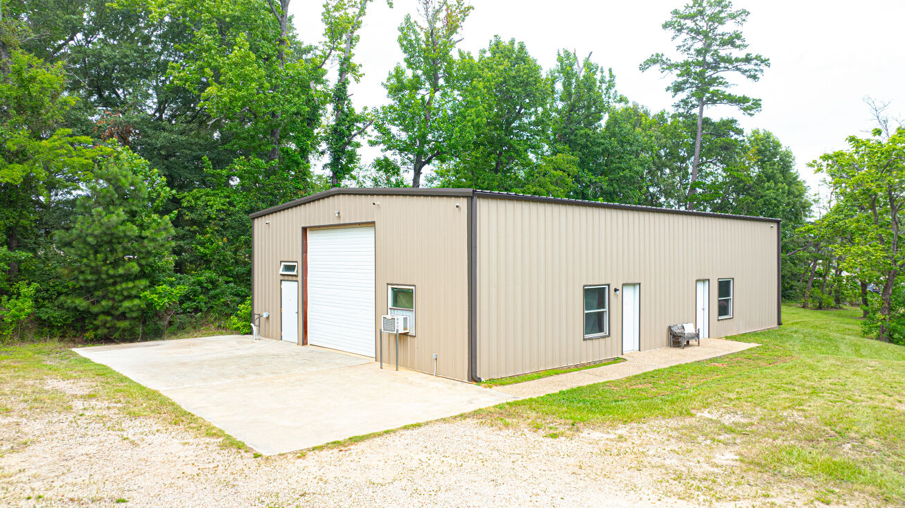 4917 Gilmer Rd, Longview, TX 75604