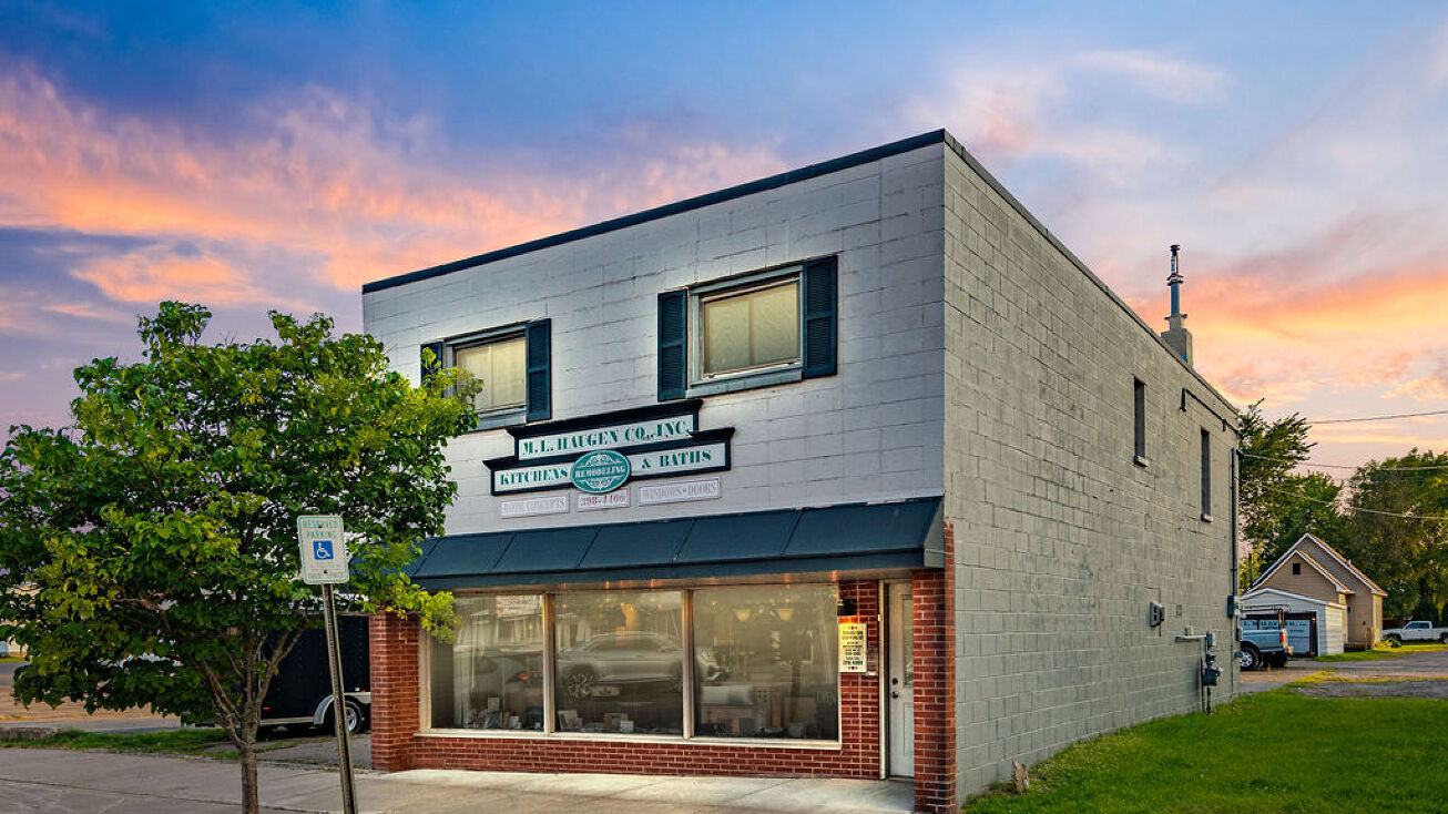 2212 E 5th St, Superior, WI 54880