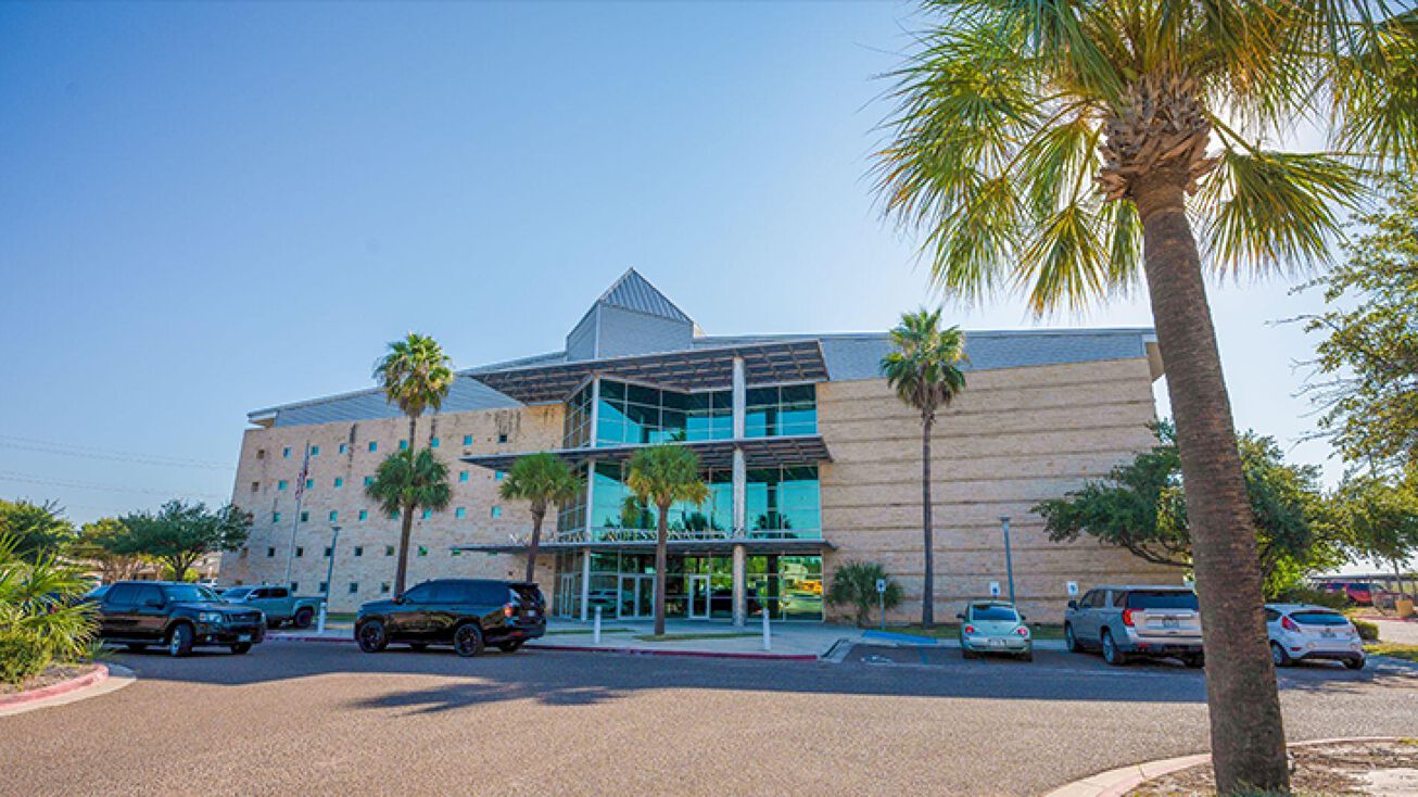 6999 McPherson Rd, Laredo, TX 78041