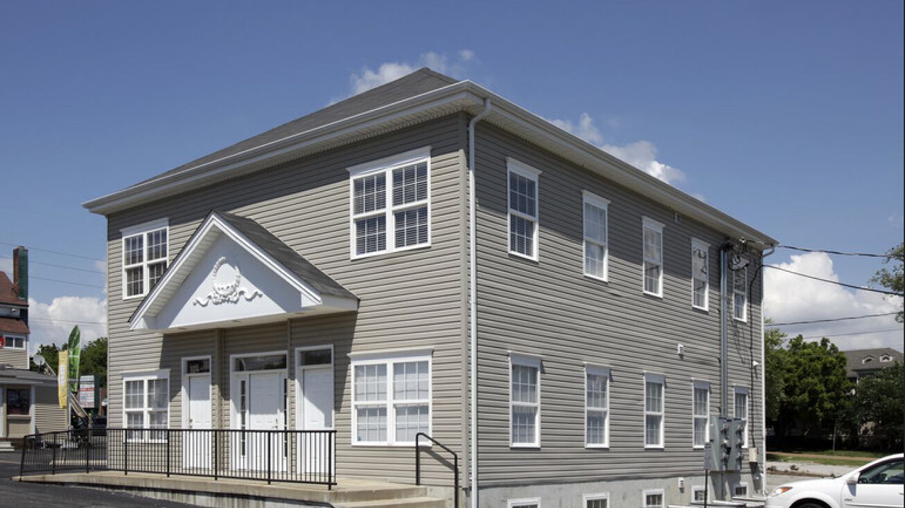 14368 Manchester Rd, Ballwin, MO 63011