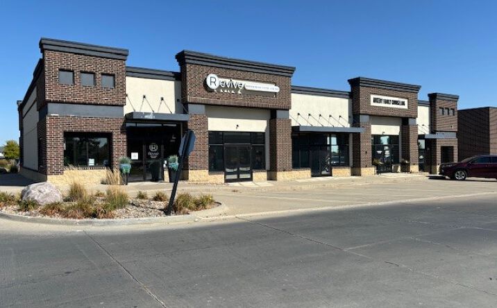 Pictures of Office, Retail property located at 1850 SW Plaza Shops Ln, Ankeny, IA 50023 for sales - image #1