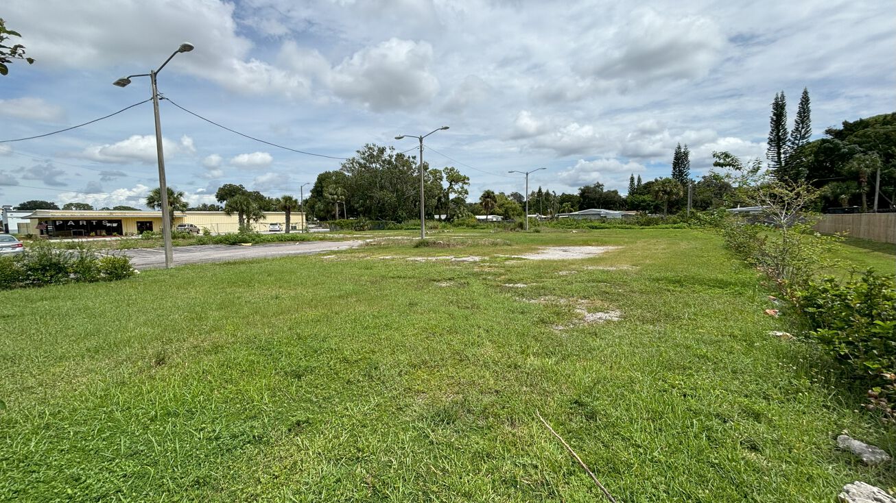 7038 US19, New Port Richey, FL 34652