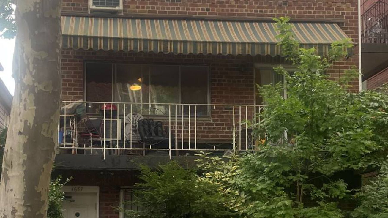 1657 46th St, Brooklyn, NY 11204