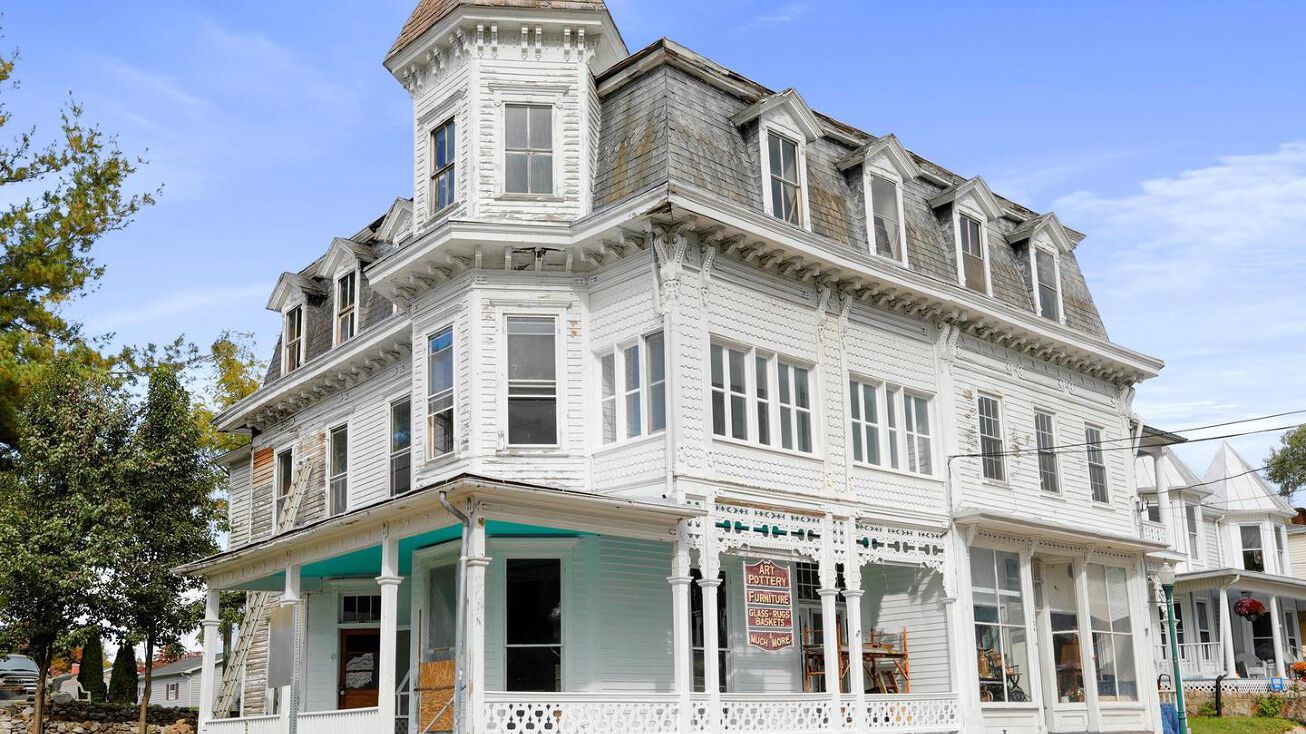 102104 N Main St, Edinburg, VA 22824