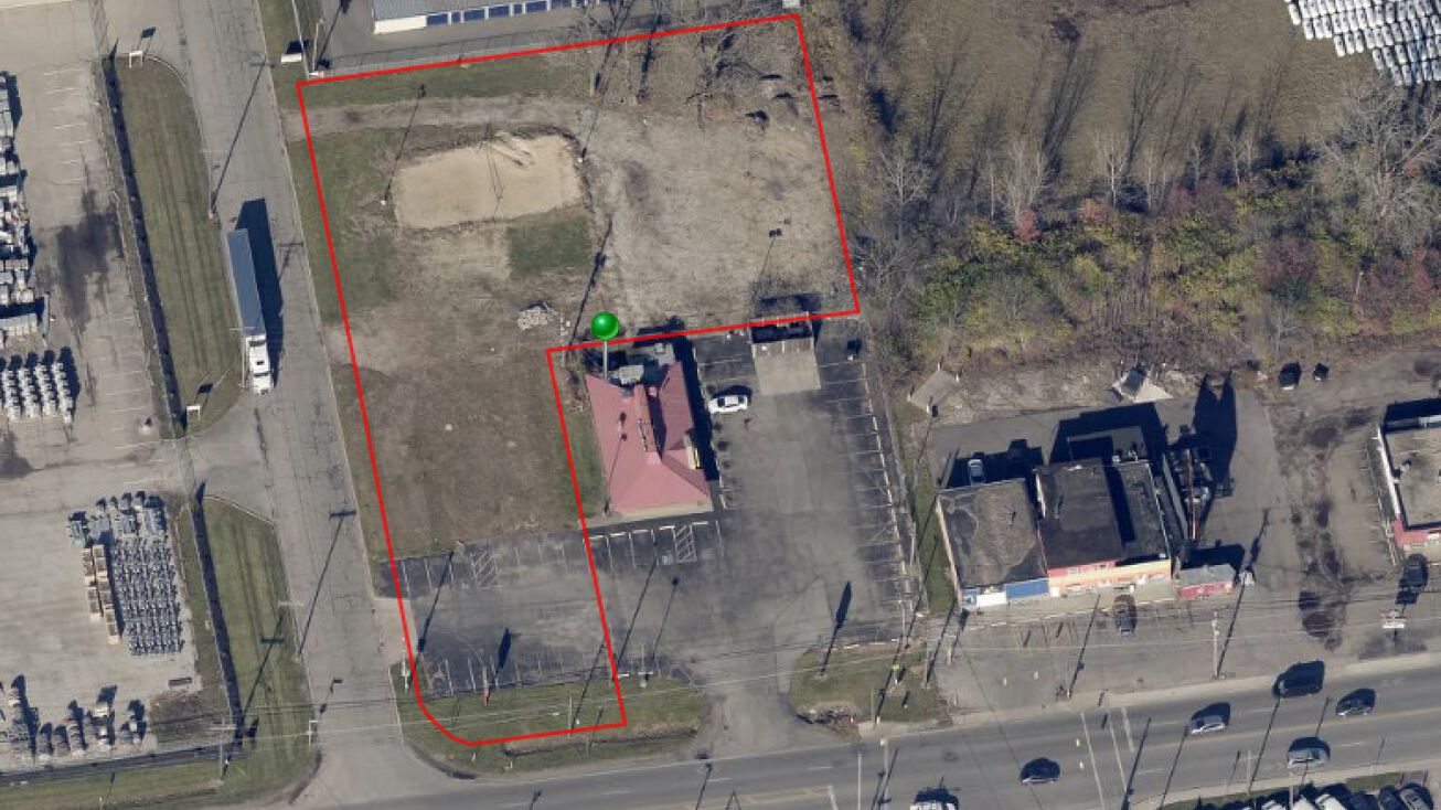 3882 Sullivant Ave, Columbus, OH 43228