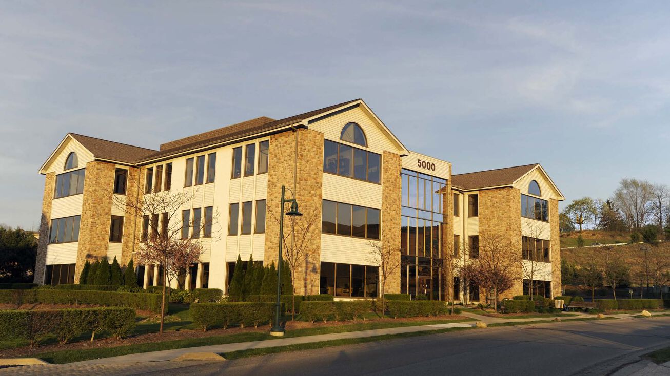 5000 Stonewood Dr, Wexford, PA 15090