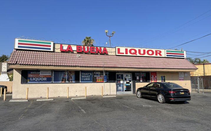 Pictures of Retail property located at 1701 Union Ave, Bakersfield, CA 93305 for sales - image #1