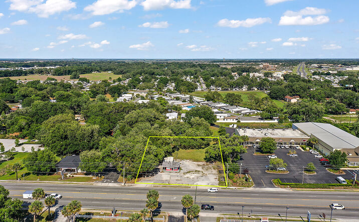 Pictures of Hospitality, Mixed Use, Office, Retail property located at 830 S Main St, Wildwood, FL 34785 for sales - image #1
