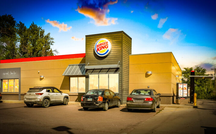 Pictures of Retail property located at 908 6th Avenue SouthEast, Aberdeen, SD 57401 for sales - image #1